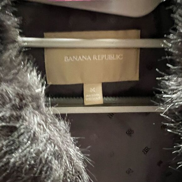Like NewBanana Republic Women's  Fur Vest - Dark Gray Size Medium #137 - Picture 3 of 8
